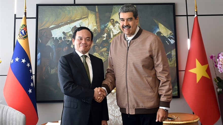 Venezuela considers Vietnam a role model for development, says President Maduro